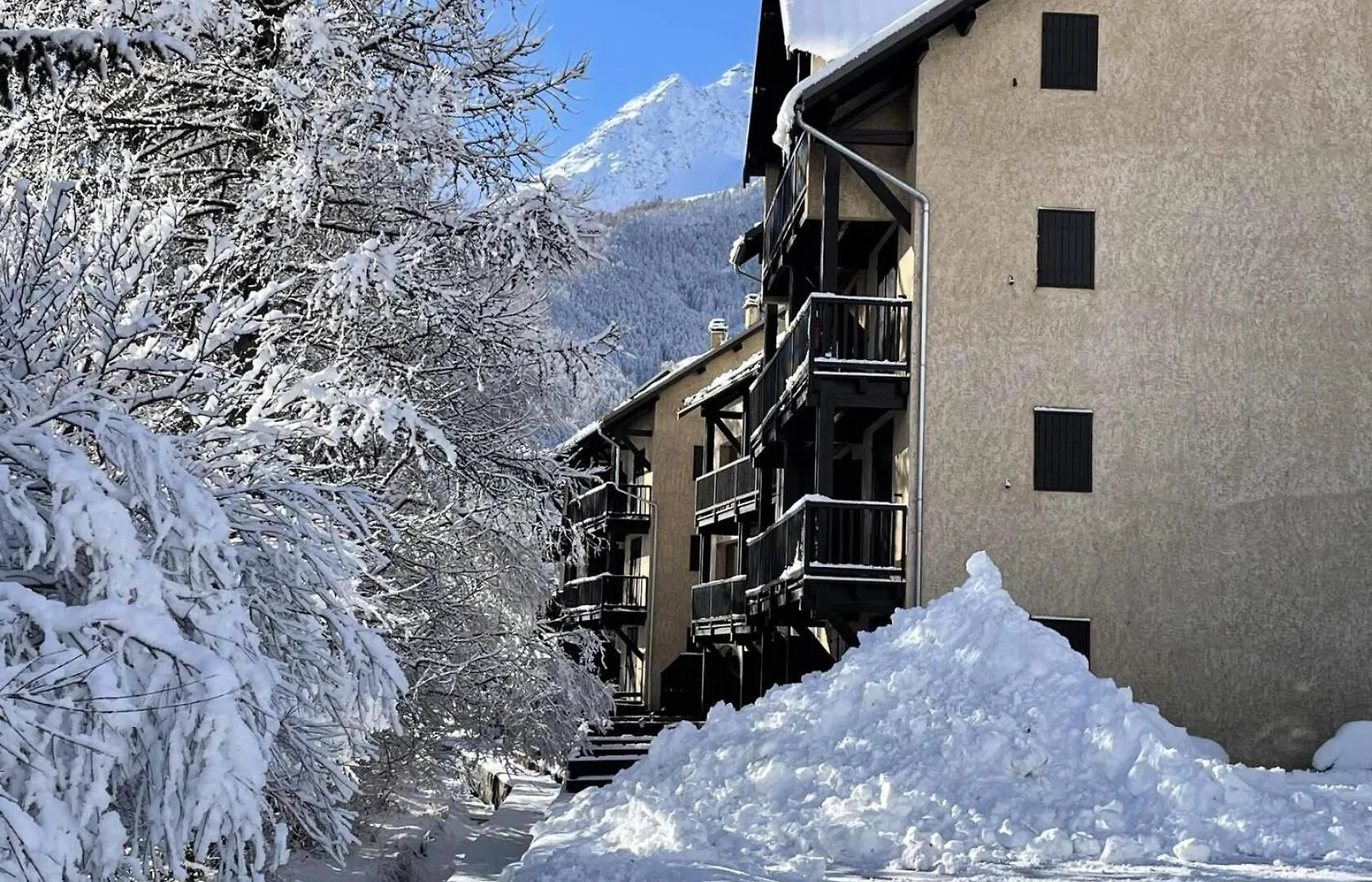 Residence Gardiole 4 - Appartement Chaleureux - Centre Village - Cheminee Mae-1614 Le Monetier-les-Bains 0*,  France